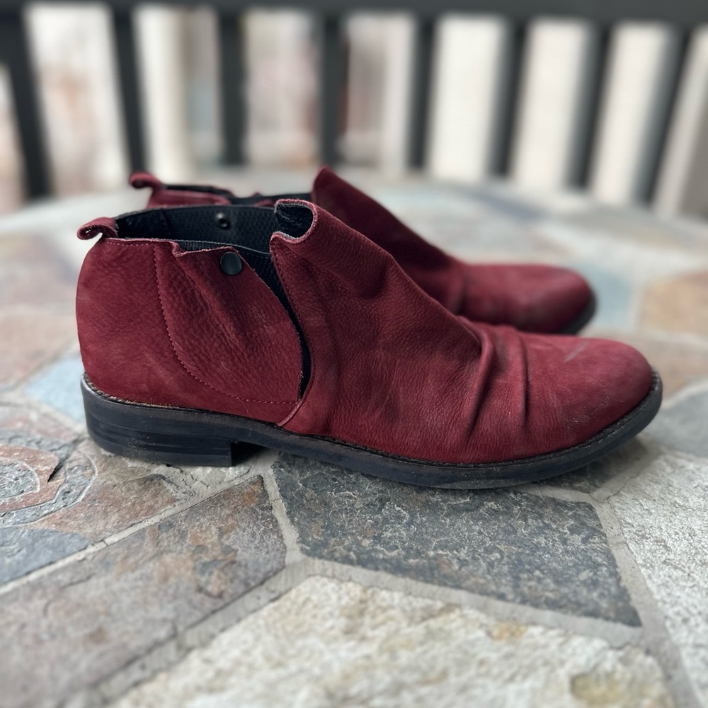 Bueno Women's  burgundy Red soft leather slip on ankle boots size 37